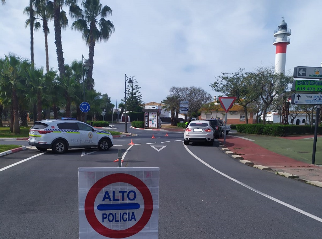 Nuevos controles de la Policía Local de Cartaya, en colaboración con la Guardia Civil, en los núcleos costeros.