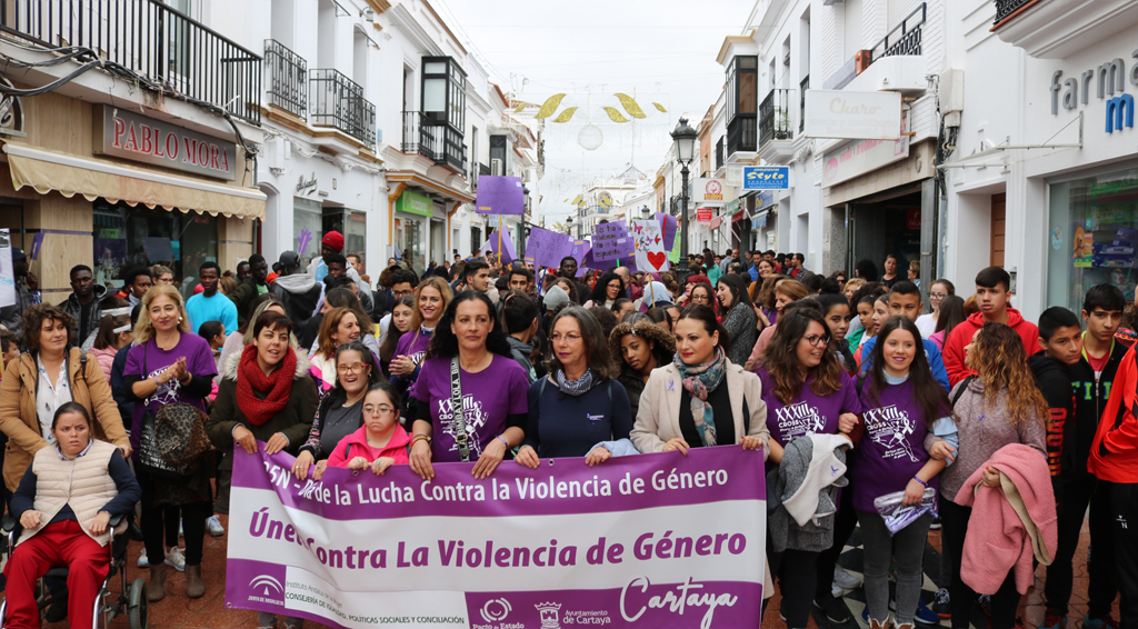 Espectacular marcha contra la Violencia de Género en Cartaya