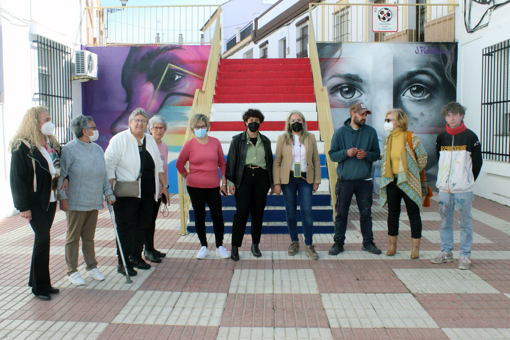 Un gran mural rinde homenaje a las mujeres de La Carreña
