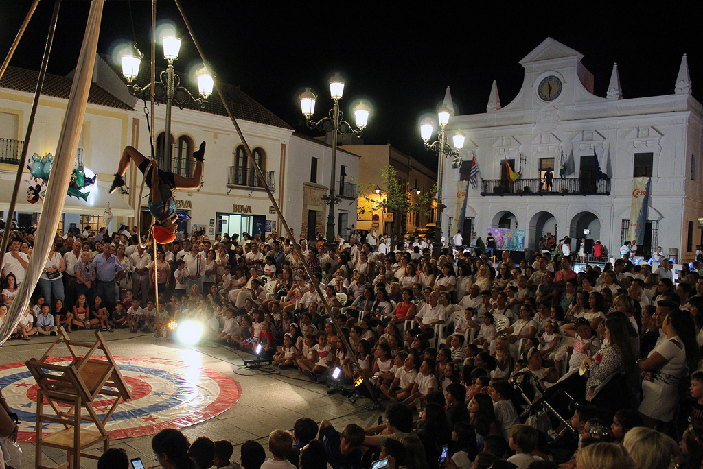 La VI Noche en Blanco convocó en el centro de Cartaya a más de 5.000 personas.