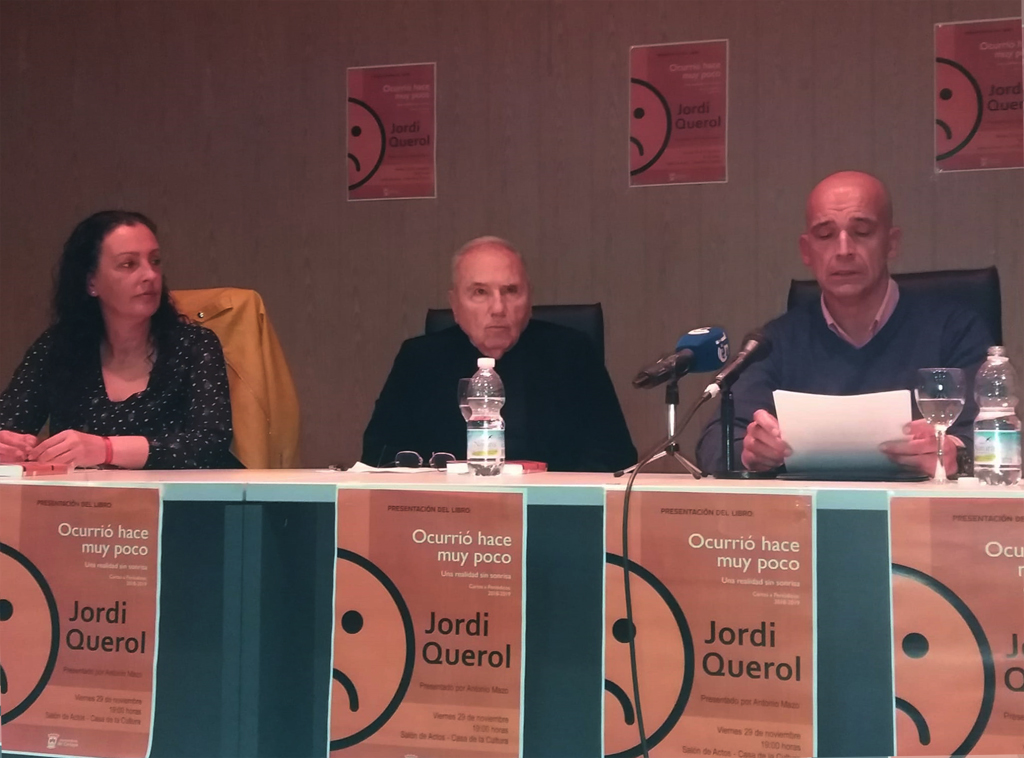 Cartaya acoge la presentación del último libro de Jordi Querol, ' Ocurrió hace muy poco, una realidad sin sonrisas'.