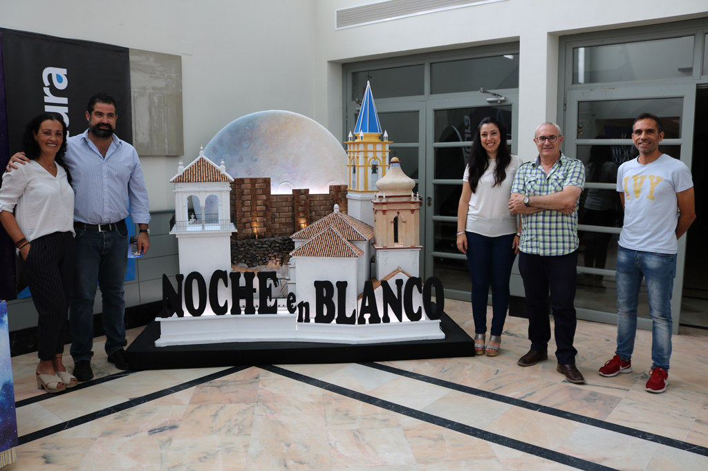 El Ayuntamiento de Cartaya presenta la VI Noche en Blanco en el Centro Cultural de la Villa.