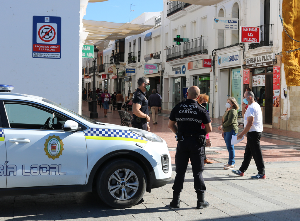 El Ayuntamiento de Cartaya refuerza los controles y la vigilancia para controlar el cumplimiento de la normativa por el COVID-19