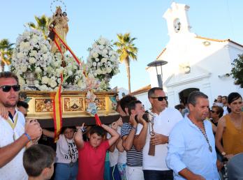 La Procesión de la Virgen del Carmen cierra las Fiestas de El Rompido 2019.