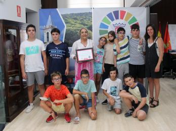 Los niños de Robótica del IES Mapi Valle-Sebastián Fernández agradecen al Ayuntamiento su apoyo