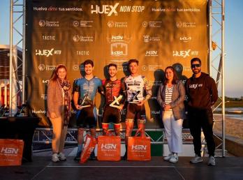 Cerca de 200 corredores participan en la segunda edición de la HUEX NON STOP, de Mountain Bike, con epicentro en El Rompido 